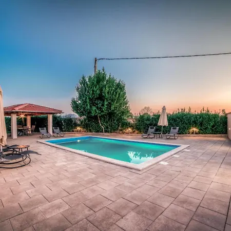 Tuta By Interhome * Polaca