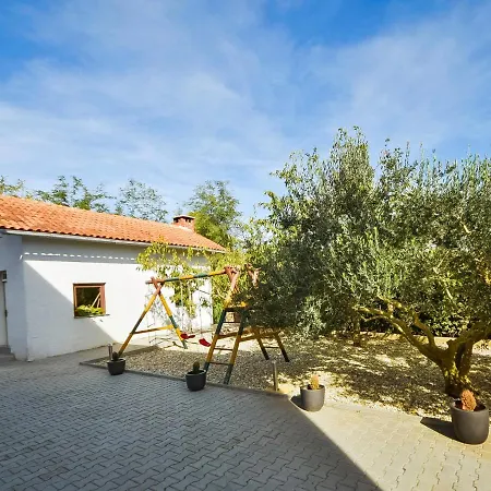 Tuta By Interhome *